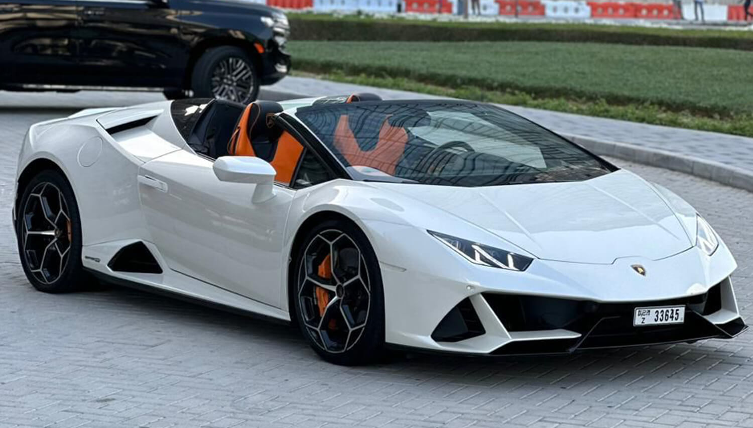 Lamborghini Huracan EVO Spyder  Mieten Sie in Dubai